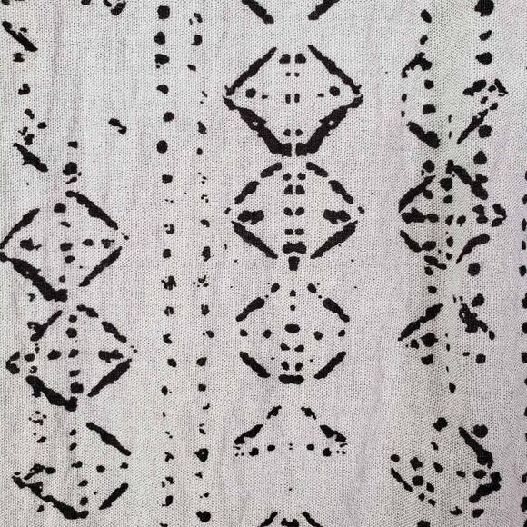 Habitat Button Up Shirt Top Women’s Size Small S White Geometric Pockets - Picture 4 of 12